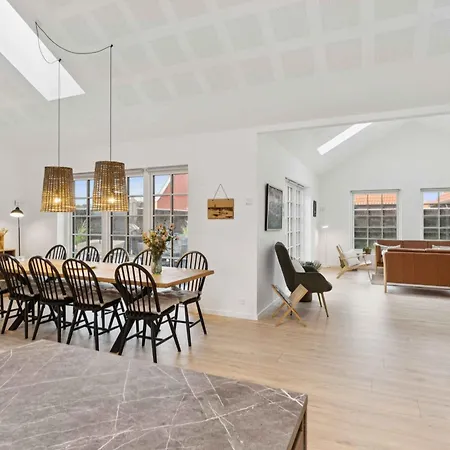 Bright And Lovely In Villa