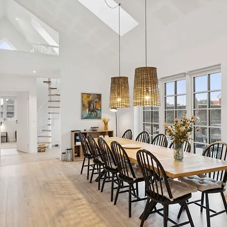 Bright And Lovely In *