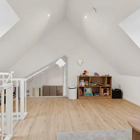 Bright And Lovely In