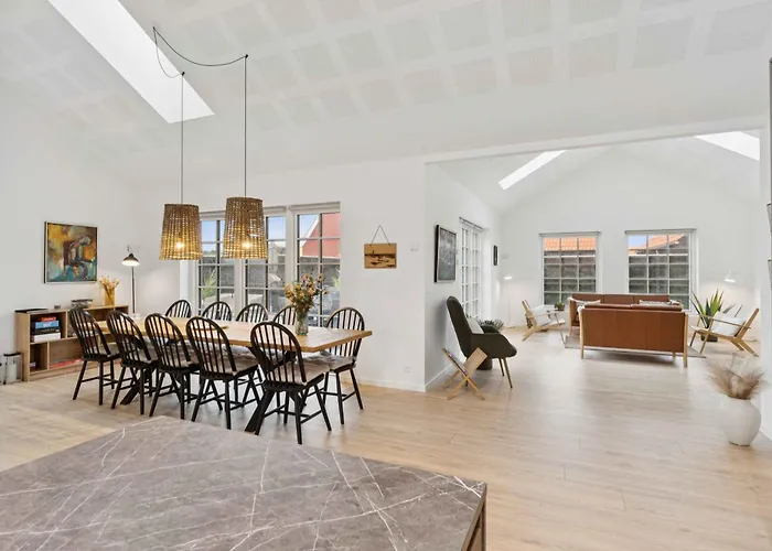 Bright And Lovely In Βίλα