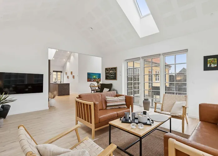 Bright And Lovely In * Σκάγκεν